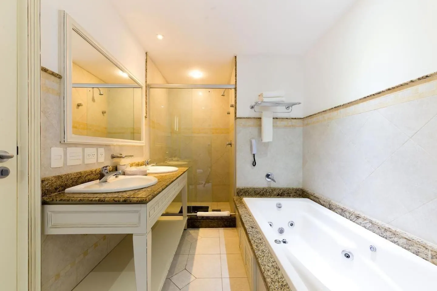 Cobertura Luxuosa Dentro De Resort - Direto Com Proprietario - Ilcmaster フロリアノポリス 0*,