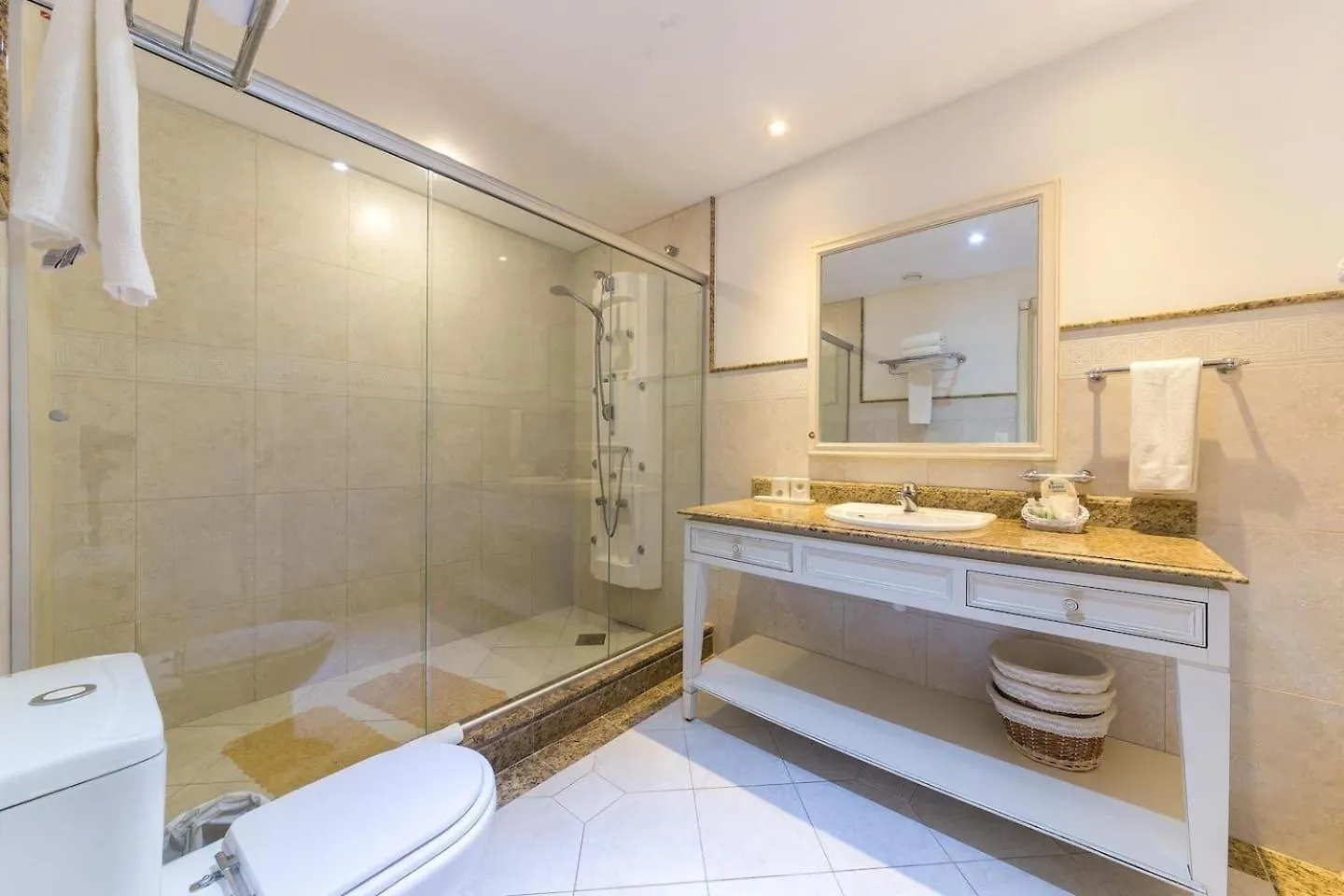 Cobertura luxuosa dentro de Resort - Direto com proprietário Florianópolis