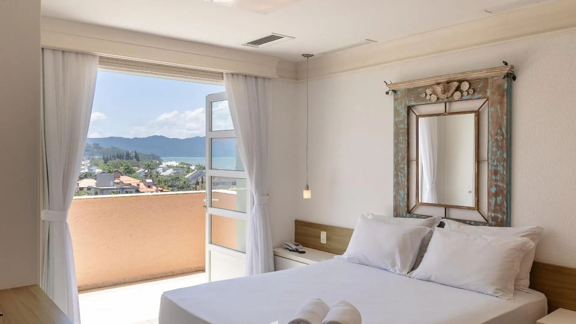 Cobertura Luxuosa Dentro De Resort - Direto Com Proprietario - Ilcmaster Florianópolis
